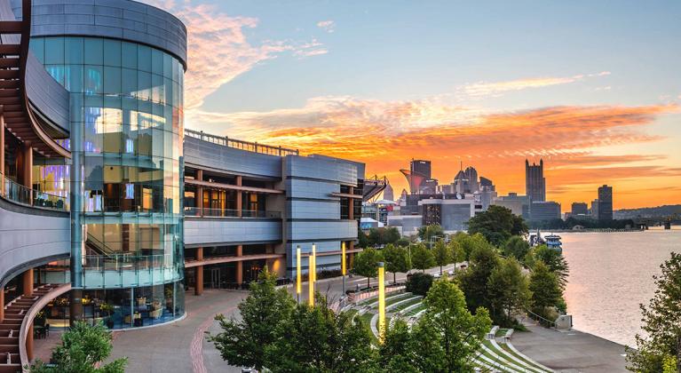 Rush Street Sunset Exterior